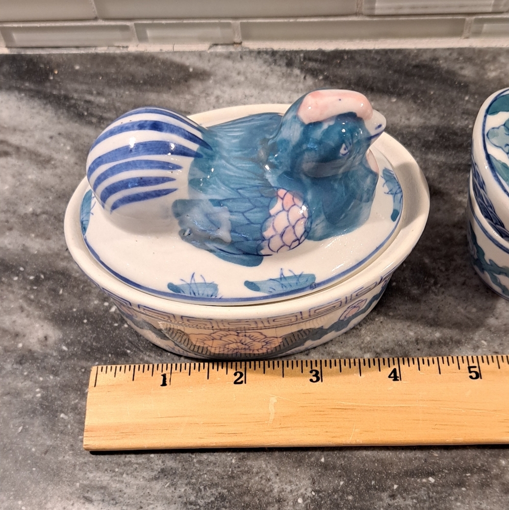 Hen On Nest Blue and Trinket Box.  White, Pink & Blue. Ceramic Handpainted - Picture 3 of 8